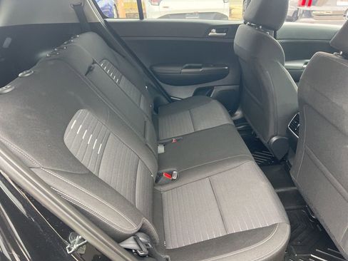 Certified 2022 Kia Sportage LX w/ LX FWD Value Edition Package image 13