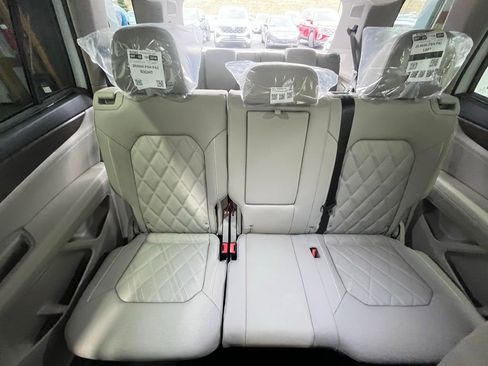 New 2026 Volkswagen Atlas SEL Premium R-Line image 25