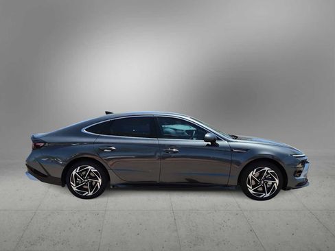 New 2026 Hyundai Sonata SEL FWD image 9