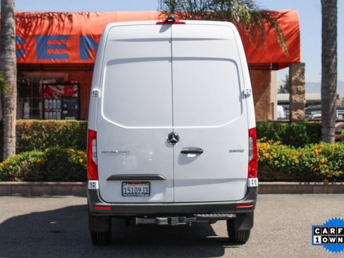 Used 2021 Mercedes-Benz Sprinter 144 Cargo image 6