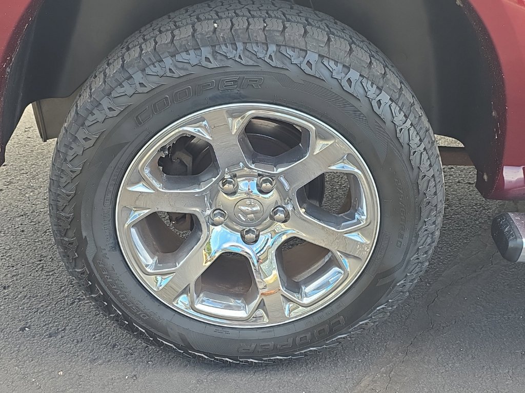 Used 2018 RAM 1500 Laramie w/ Convenience Group AWD/4WD image 17