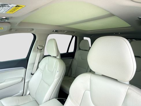 Used 2022 Volvo XC90 T5 Momentum w/ Protection Package Premier AWD/4WD image 28