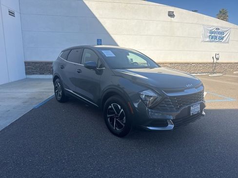 Used 2023 Kia Sportage LX AWD/4WD image 4