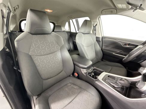 Used 2021 Toyota RAV4 XLE FWD image 49