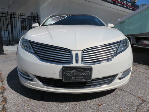 Used 2013 Lincoln MKZ Reserve image 8