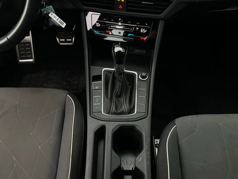 Used 2025 Volkswagen Jetta Sport image 12