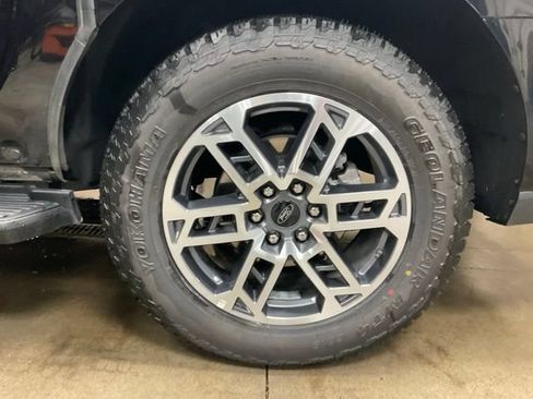 Used 2025 Ford Expedition Max Active AWD/4WD image 17