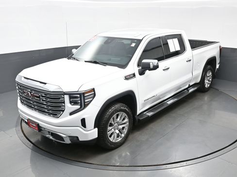 Used 2023 GMC Sierra 1500 Denali w/ Technology Package AWD/4WD image 35
