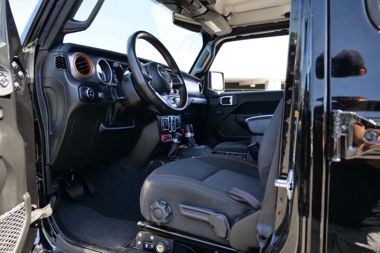 Used 2023 Jeep Gladiator Mojave w/ Cold Weather Group AWD/4WD image 31