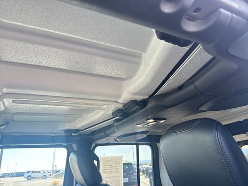 Used 2023 Jeep Wrangler Unlimited Rubicon 4xe w/ Cold Weather Group image 27