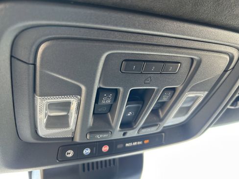 Used 2025 GMC Sierra 2500 Denali Ultimate image 22