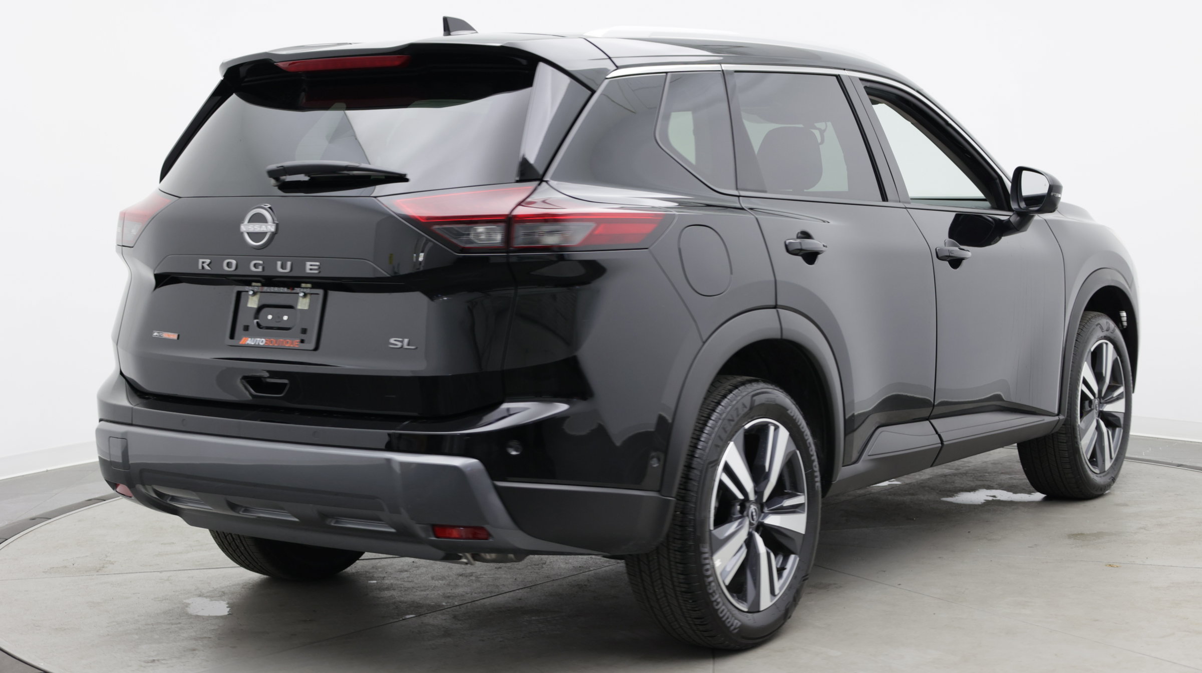 Used 2026 Nissan Rogue SL FWD image 8