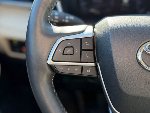 Used 2023 Toyota Highlander Limited image 10