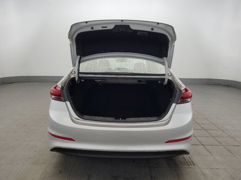 Used 2018 Hyundai Elantra SE w/ Cargo Package FWD image 29