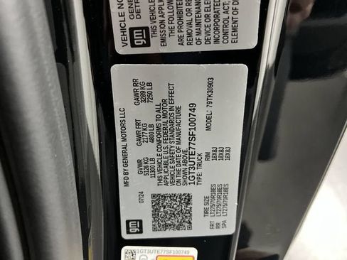 Certified 2025 GMC Sierra 3500 SLE w/ SLE Convenience Package AWD/4WD image 30