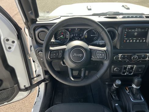 Used 2023 Jeep Wrangler Unlimited w/ Cold Weather Group AWD/4WD image 13