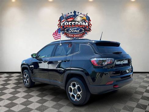 Used 2022 Jeep Compass Trailhawk w/ Trailhawk Convenience Group AWD/4WD image 6