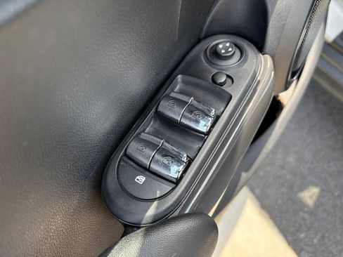 Used 2016 MINI Cooper 4-Door Hardtop FWD image 25