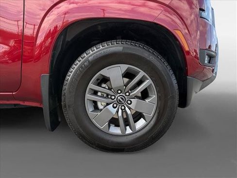 Used 2025 Nissan Frontier SV w/ SV Convenience Package RWD image 10