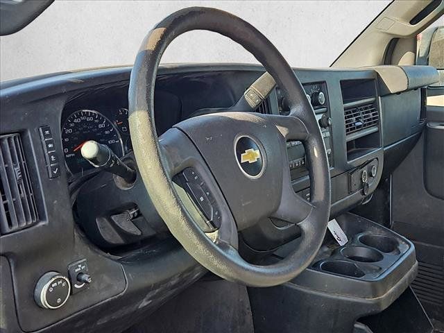 Used 2017 Chevrolet Express 2500 RWD image 8