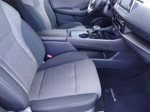 Used 2023 Nissan Rogue SV image 13