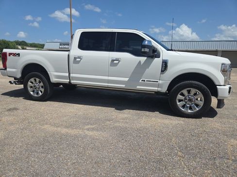 Used 2022 Ford F250 Platinum w/ FX4 Off-Road Package AWD/4WD image 10