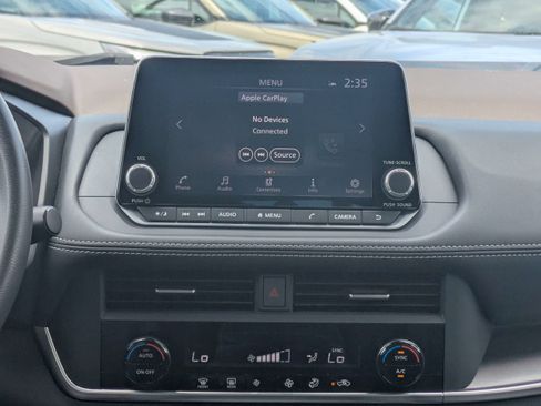 Used 2023 Nissan Rogue SV FWD image 18