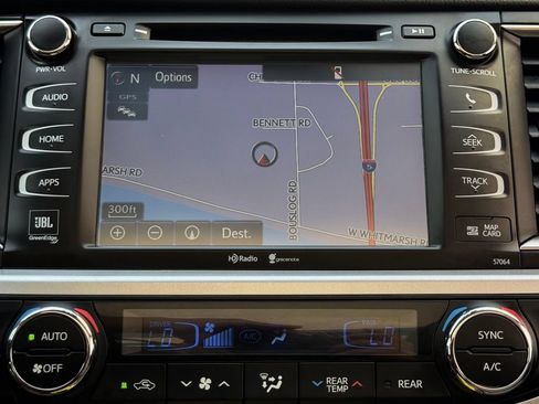 Used 2015 Toyota Highlander Limited Platinum AWD/4WD image 17