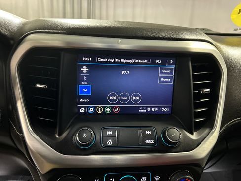 Used 2023 GMC Acadia SLE w/ Driver Convenience Package FWD image 17