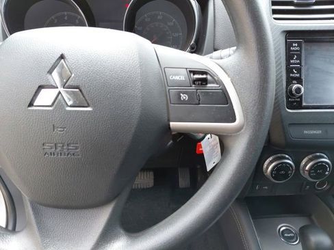 Used 2025 Mitsubishi Outlander Sport ES AWD/4WD image 12