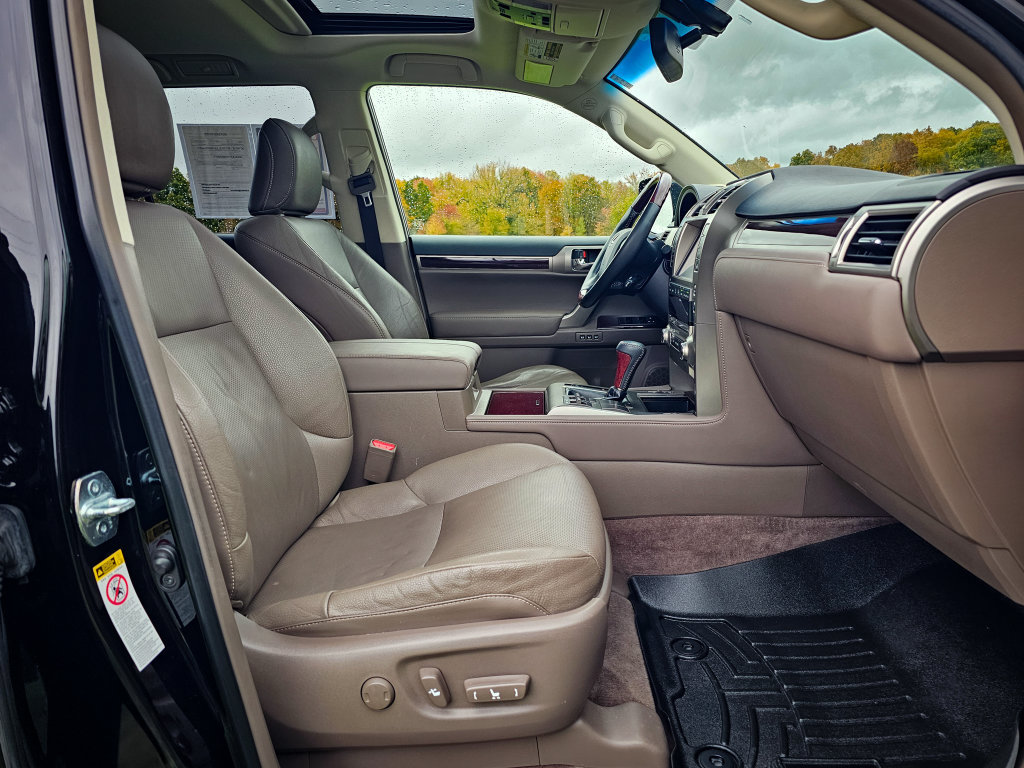 Used 2014 Lexus GX 460 w/ Premium Package AWD/4WD image 49