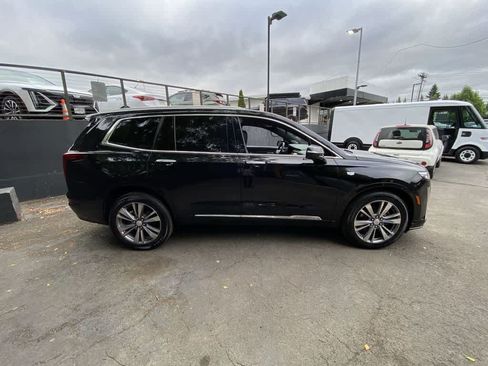 Used 2020 Cadillac XT6 Premium Luxury w/ Platinum Package AWD/4WD image 7