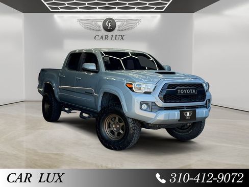 Used 2019 Toyota Tacoma TRD Sport w/ Technology Package RWD image 4