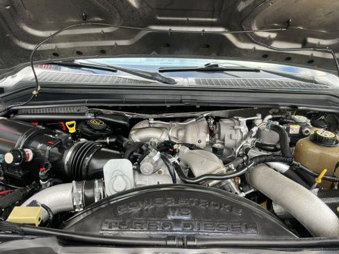Used 2008 Ford F550 4x4 Crew Cab Super Duty image 19