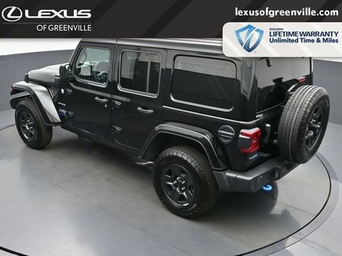 Used 2024 Jeep Wrangler Unlimited Sahara w/ Technology Group AWD/4WD image 45