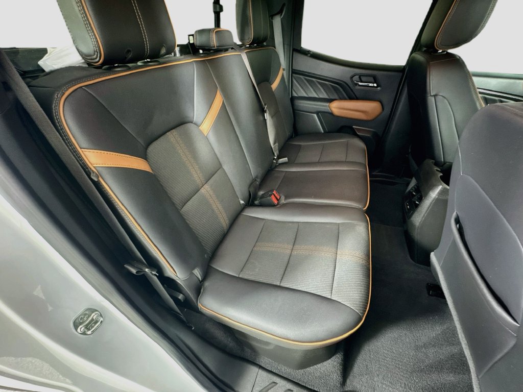 Used 2024 GMC Canyon AT4 AWD/4WD image 27