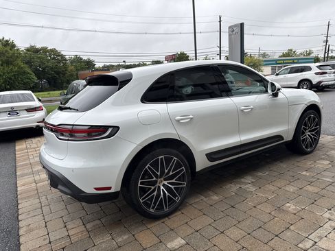 Used 2023 Porsche Macan AWD/4WD image 14