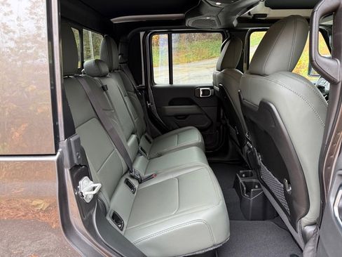 New 2026 Jeep Gladiator Mojave image 19