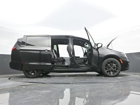 New 2026 Chrysler Pacifica Select w/ S Appearance Package image 67