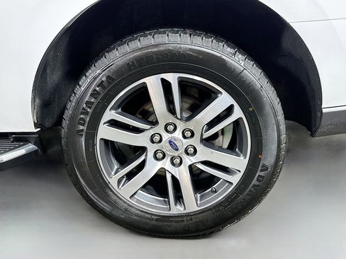 Used 2023 Ford Expedition Limited image 31