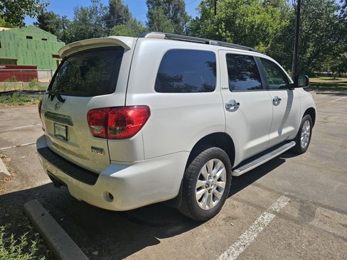 Used 2011 Toyota Sequoia Platinum AWD/4WD image 5