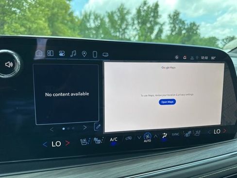 New 2025 Chevrolet Suburban Premier image 25