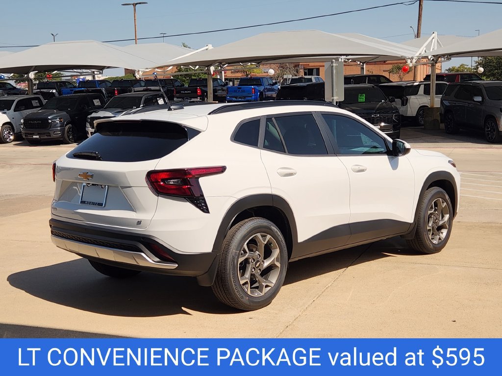 New 2026 Chevrolet Trax LT w/ Driver Confidence Package FWD image 4