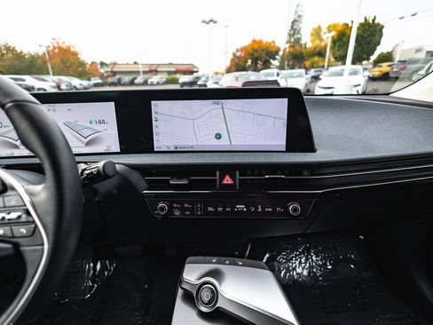 Used 2024 Kia EV6 Light image 18