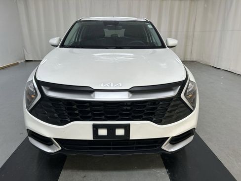 Certified 2023 Kia Sportage LX image 3