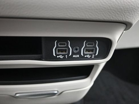 Used 2023 Chrysler Voyager LX FWD image 29