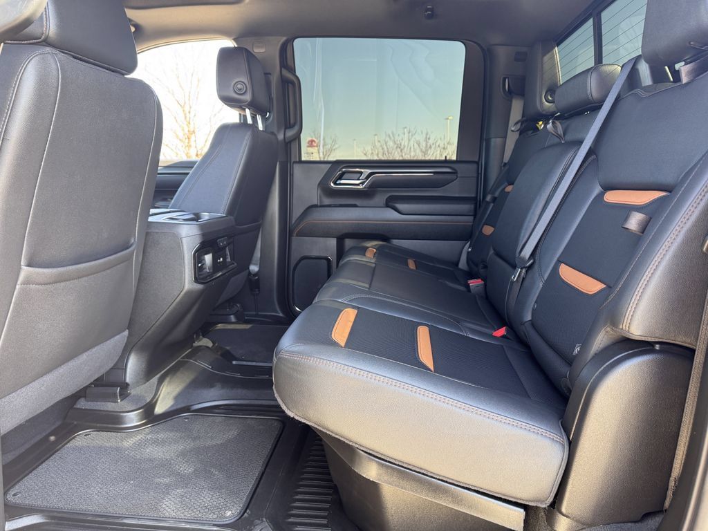 Used 2025 GMC Sierra 2500 AT4 w/ AT4 Premium Plus Package AWD/4WD image 28