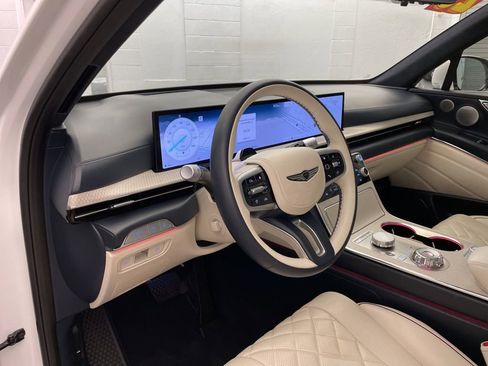 Used 2025 Genesis GV80 3.5T Prestige image 21
