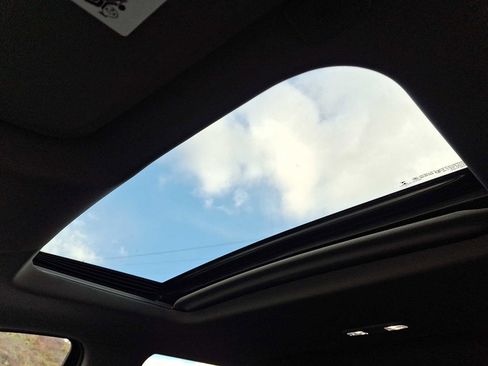 Used 2021 GMC Sierra 1500 Denali w/ Denali Premium Package image 16