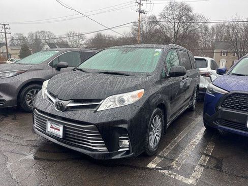 Certified 2019 Toyota Sienna XLE w/ XLE Navigation Package image 1